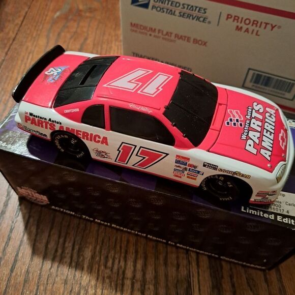 Vintage 96 Action Collect Darrell Waltrip Parts America Die Cast Nascar Race Car - Picture 7 of 11